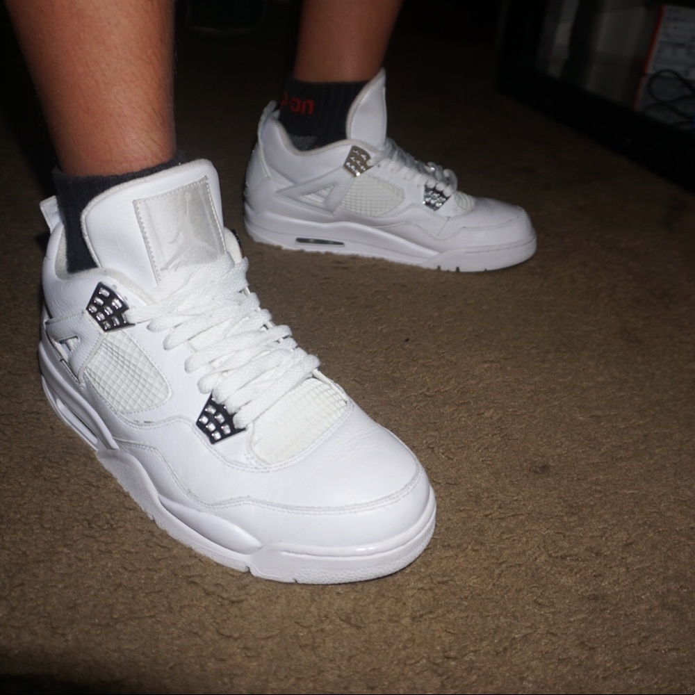 Jordan pure money 4s