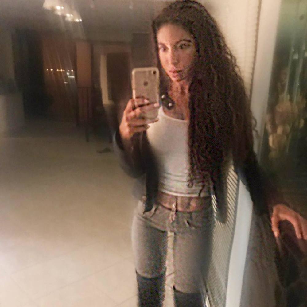 Meet your Posher, Lena