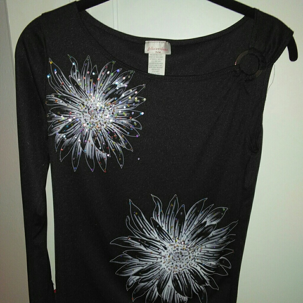 Blouse with embellished