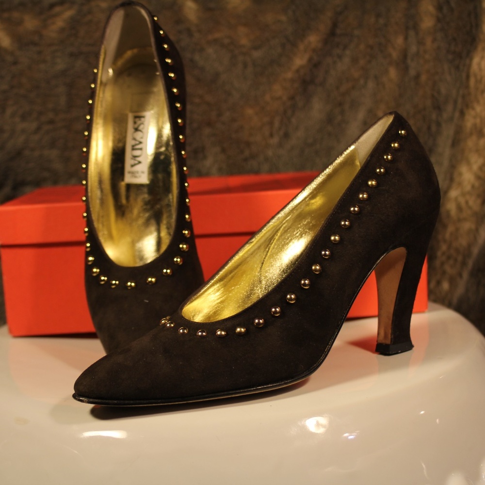 EUC ESCADA Brown Suede Studded Pumps Heels 7AAA