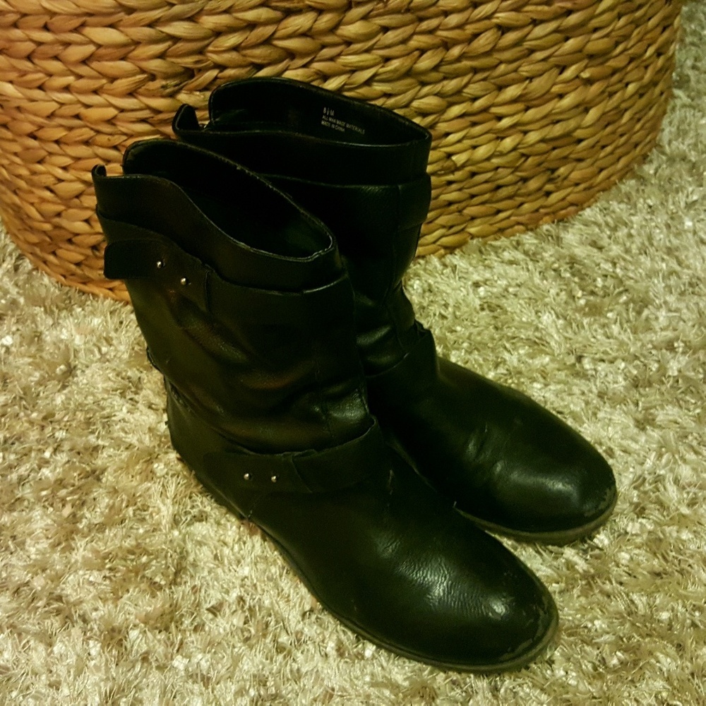 Ann Taylor Loft Booties Black