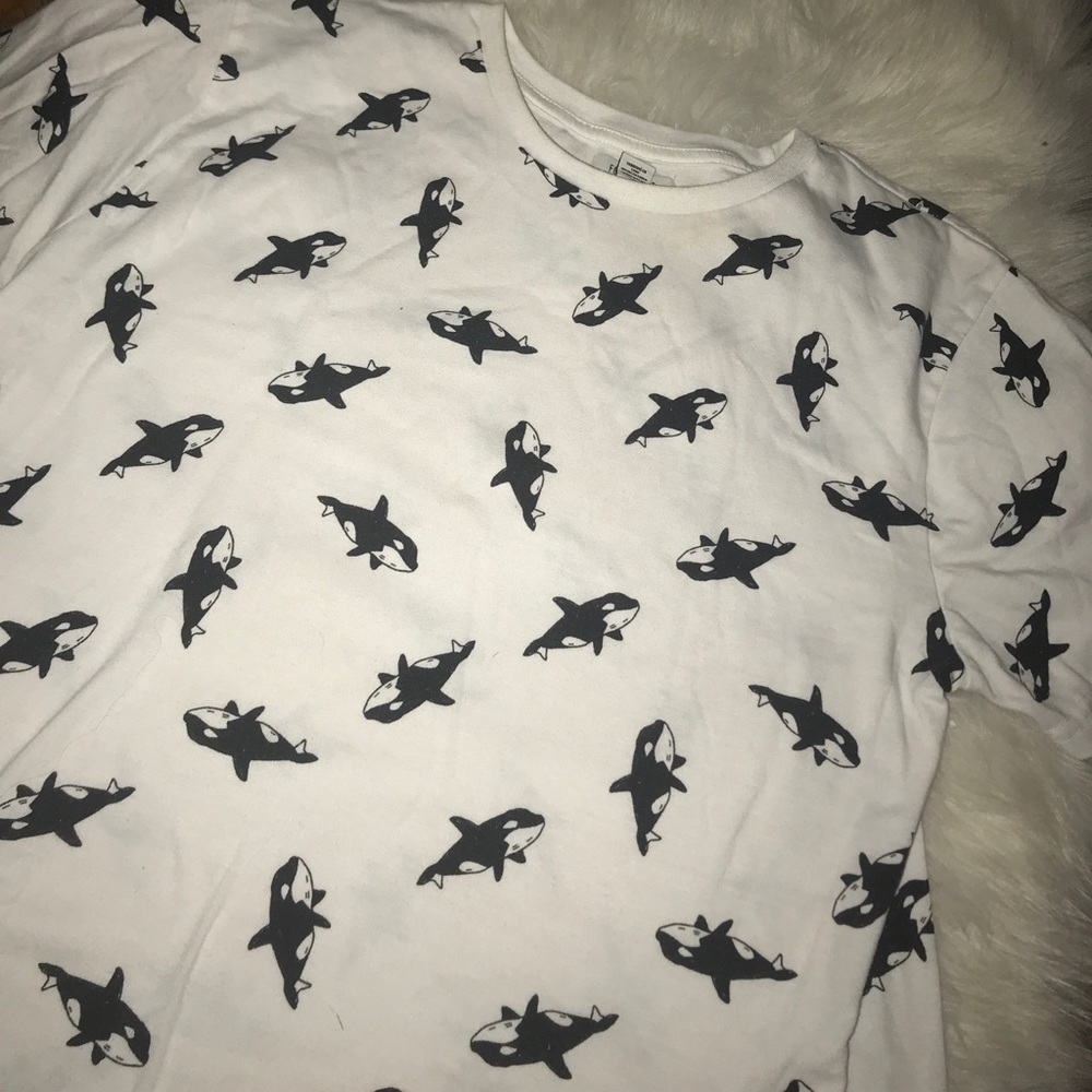 Orca shirt size medium