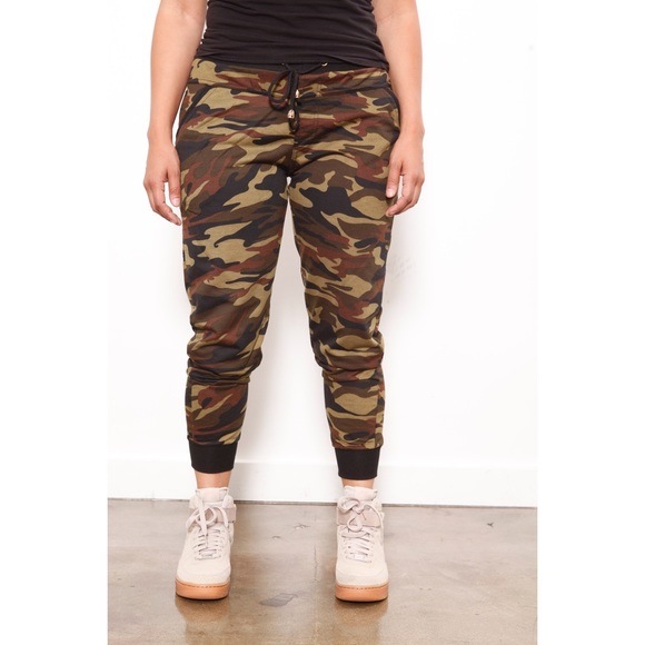 Classic Camos - Picture 2 of 4