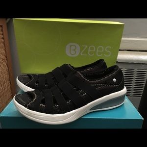 Bezees by Naturalizer