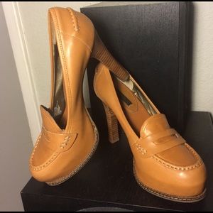 Banana Republic platform loafer size 7.5