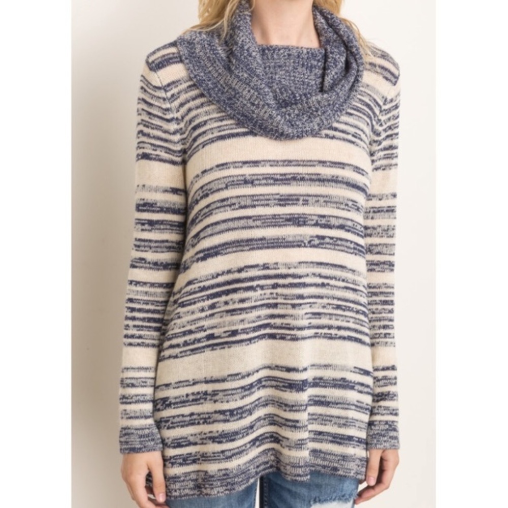 Oversized and slouchy sweater - Picture 4 of 7