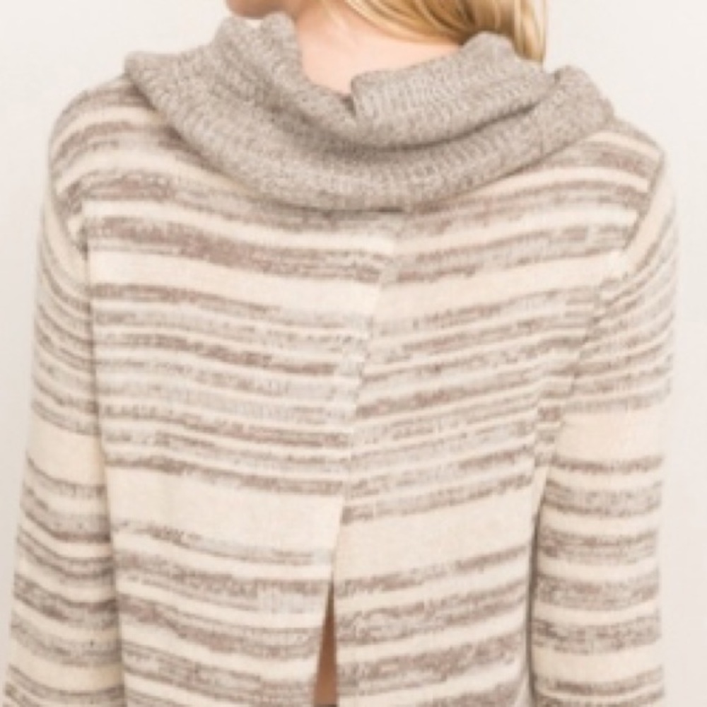 Oversized and slouchy sweater - Picture 5 of 7