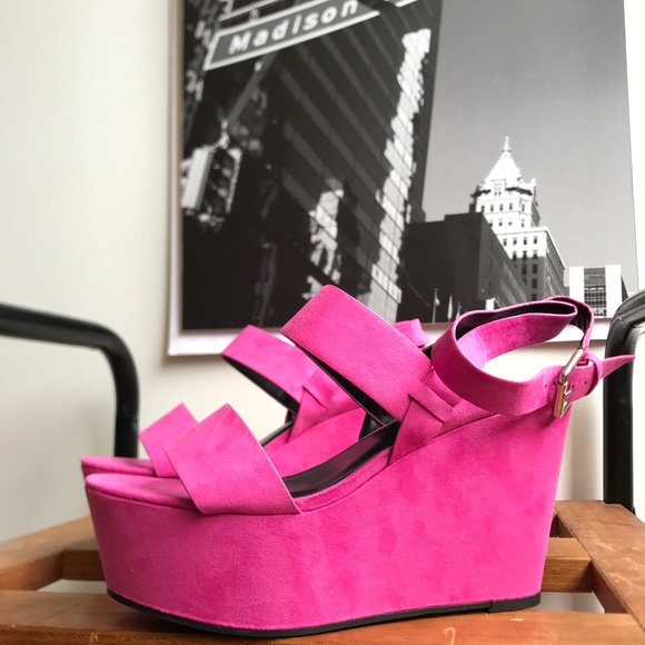 🙌🏾Brand New Aldo Wedges - Picture 2 of 5