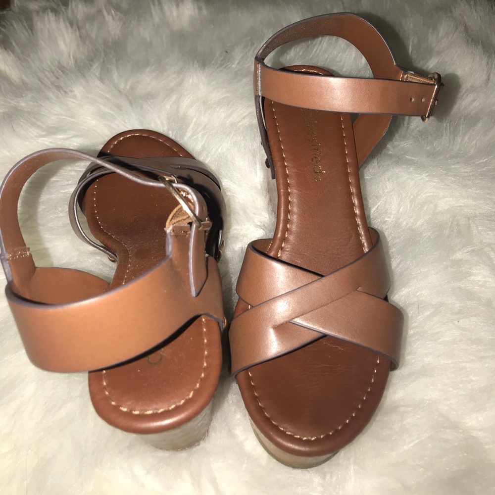 Brown wedges size 5.5