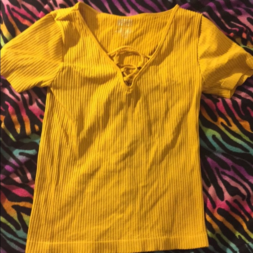 Yellow shirt 👚😍