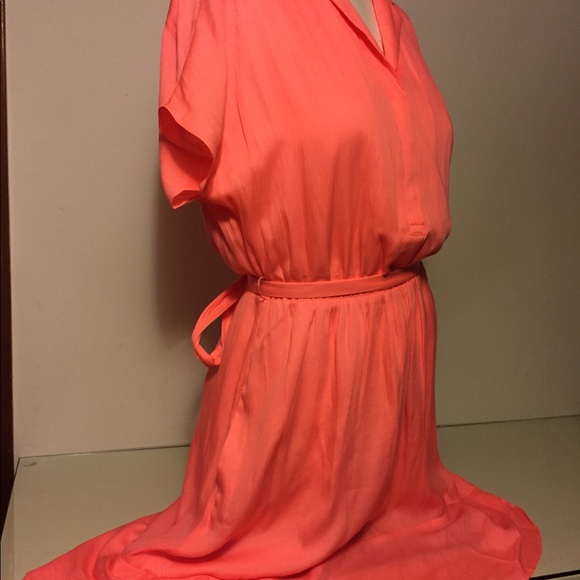 Banana Republic Classy Dress - Picture 2 of 3