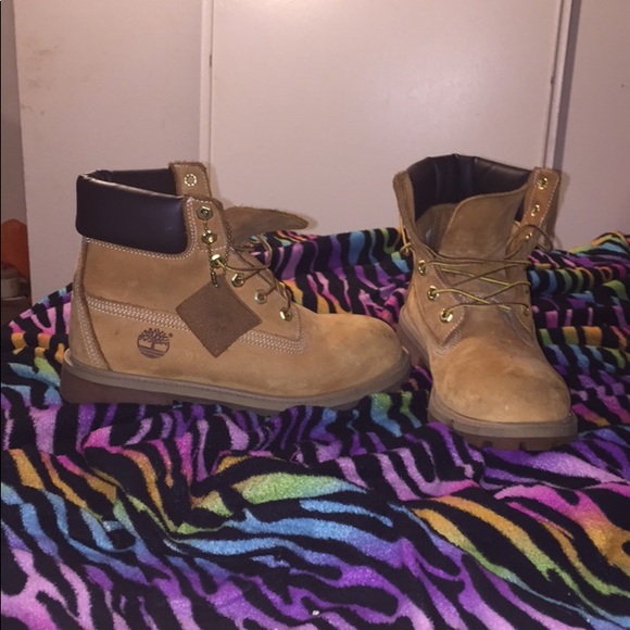 Timberlands - Picture 2 of 2