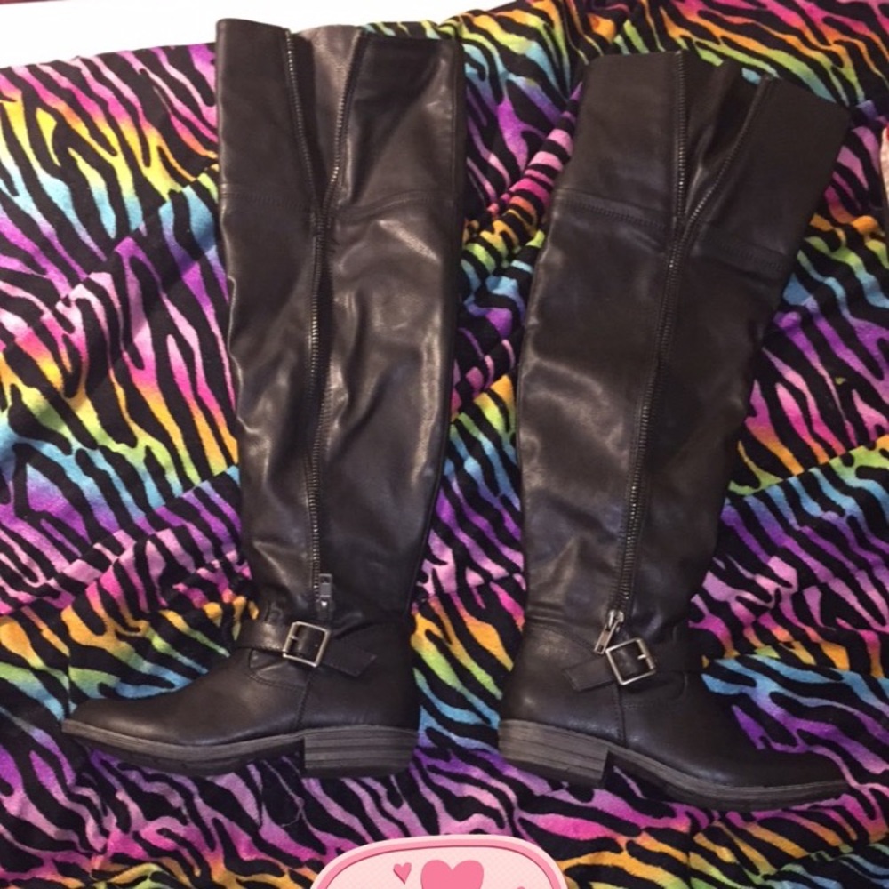 Leather boots