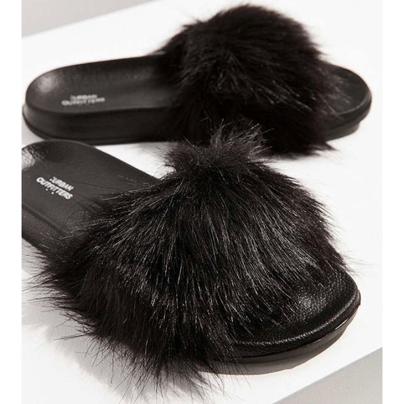 Urban Outfitters Shoes - 🖤 Glam Super Furry Urban Outfitters Slides Size 7