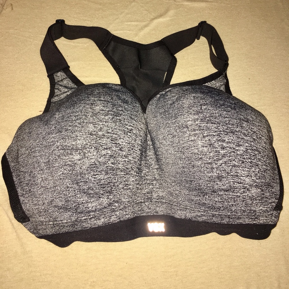 Victoria Secret Incredible Sports Bra