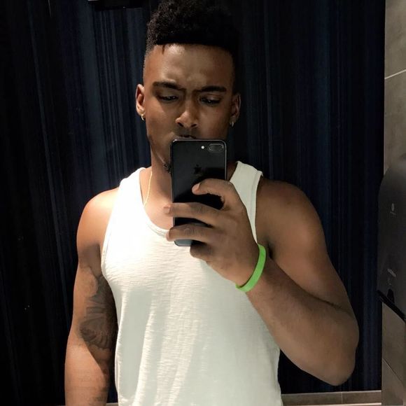 Meet your Posher, Cedric - Picture 1 of 1