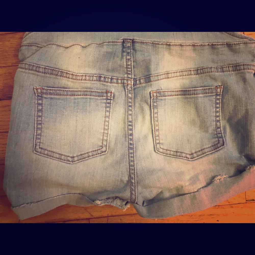 Cute light wash denim short overalls 10/12 girls