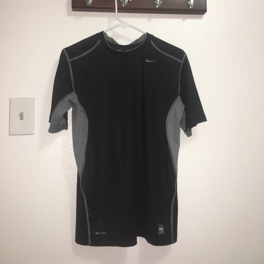 Youth Boys XL Nike Pro Combat Athletic Shirt