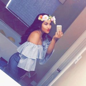 Meet your Posher, Andrea