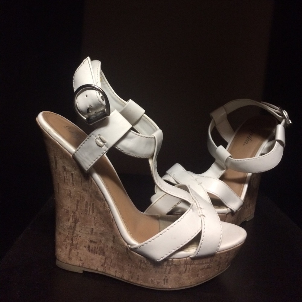 White wedges