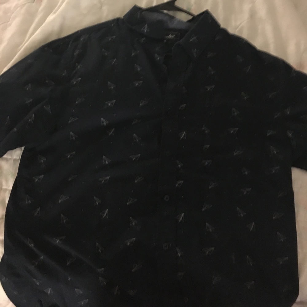Paper airplan design button up