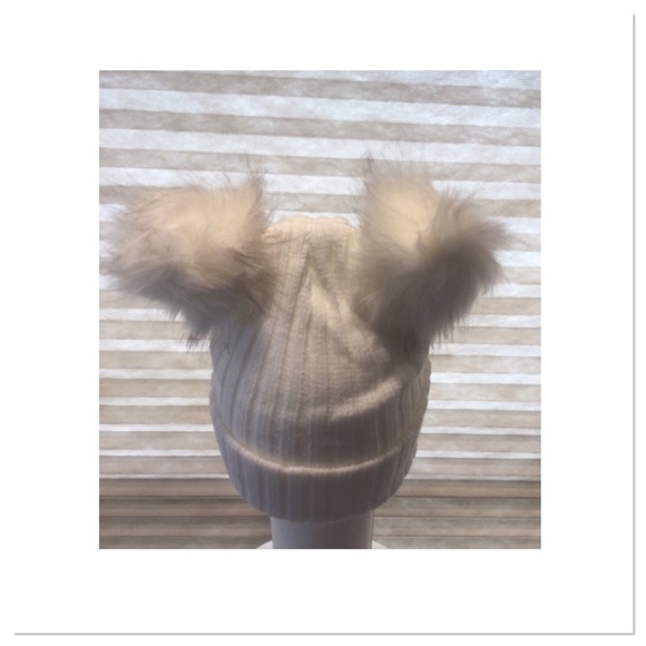 Knitted Pom Pom Beanie - Picture 3 of 3