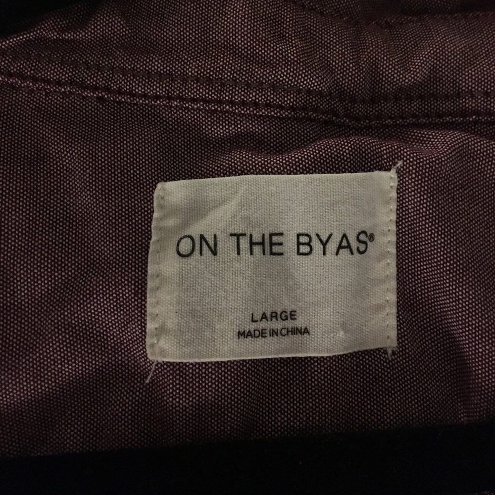 Cool looking button up - Picture 3 of 4