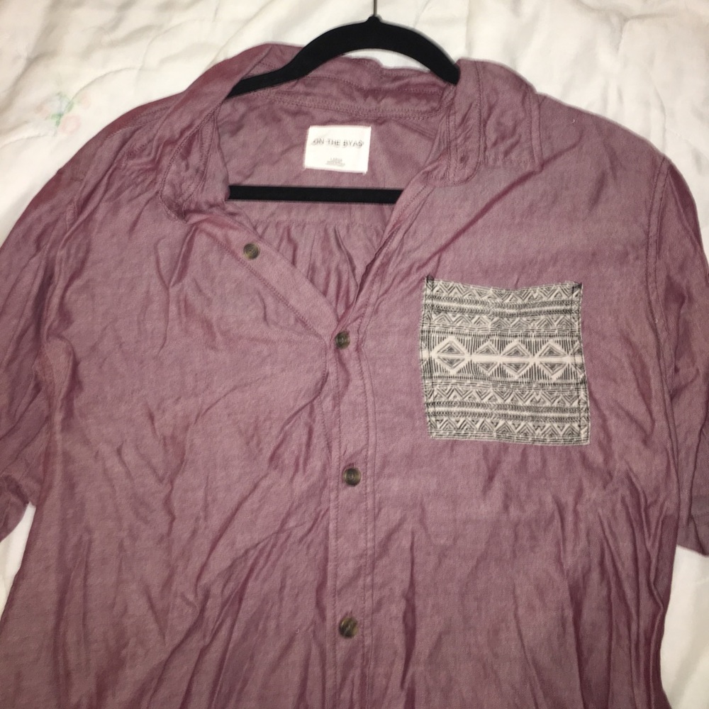 Cool looking button up - Picture 4 of 4