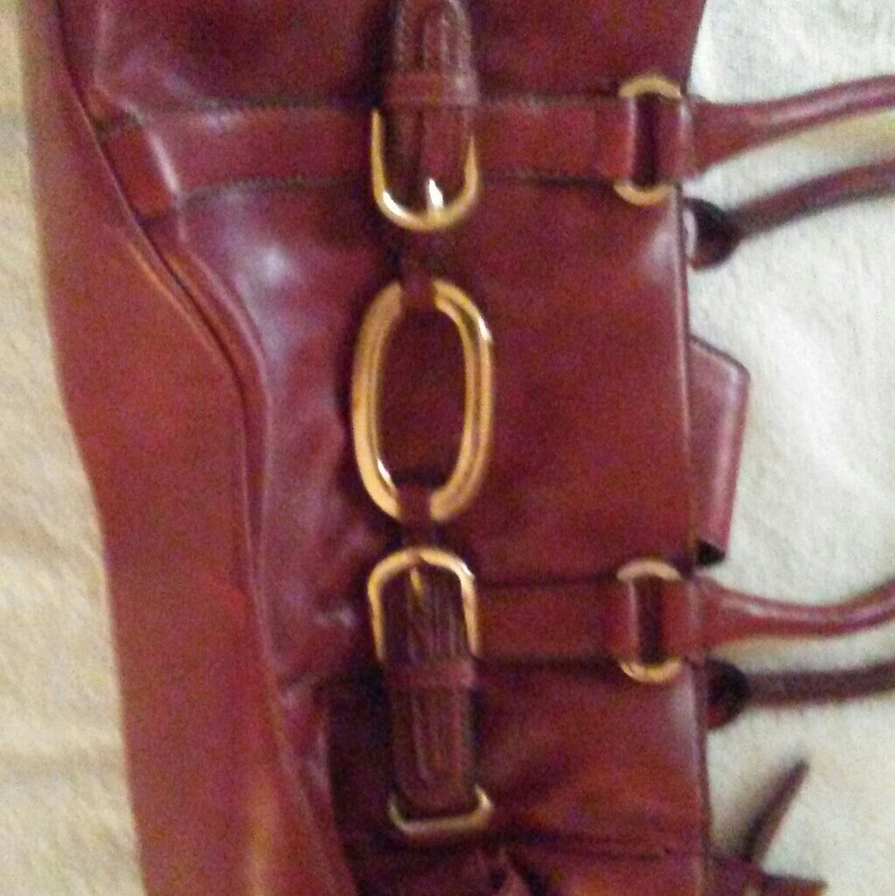 Liz Claiborne leather handbag with compartments