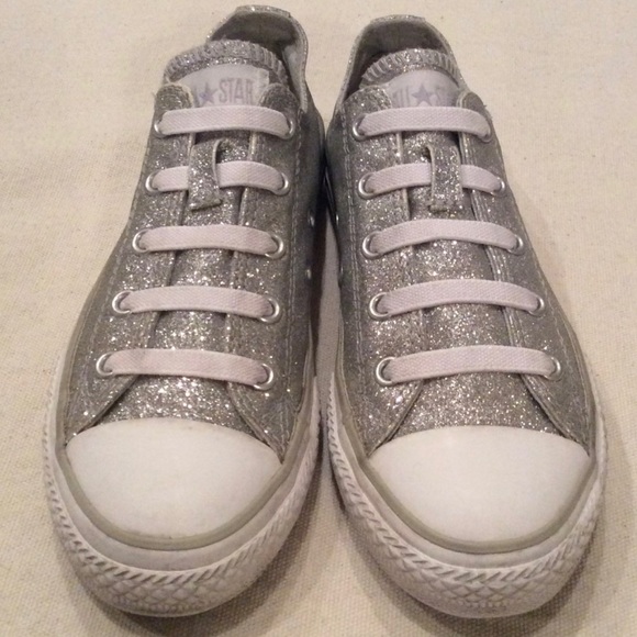 Converse SparklySilver Sneakers Jr 1.5 - Picture 2 of 8