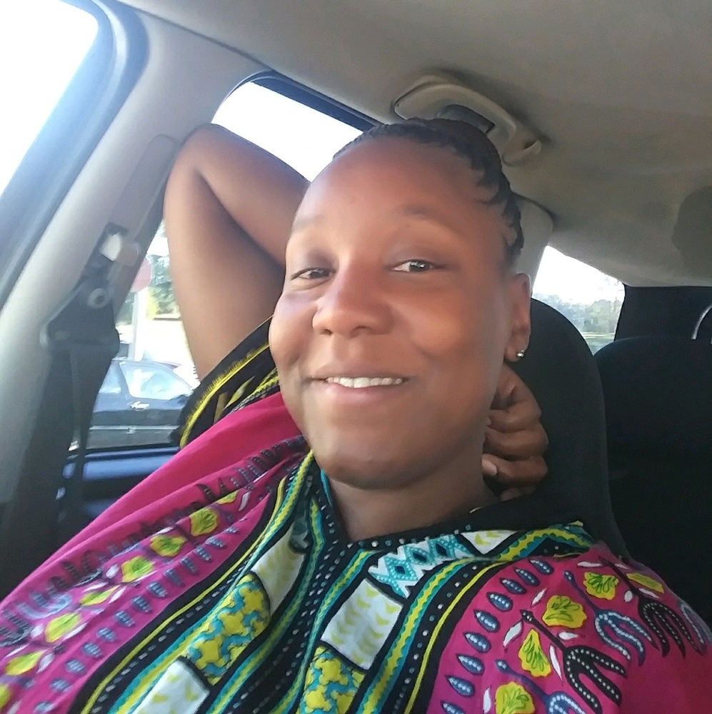 Meet your Posher, Chanel