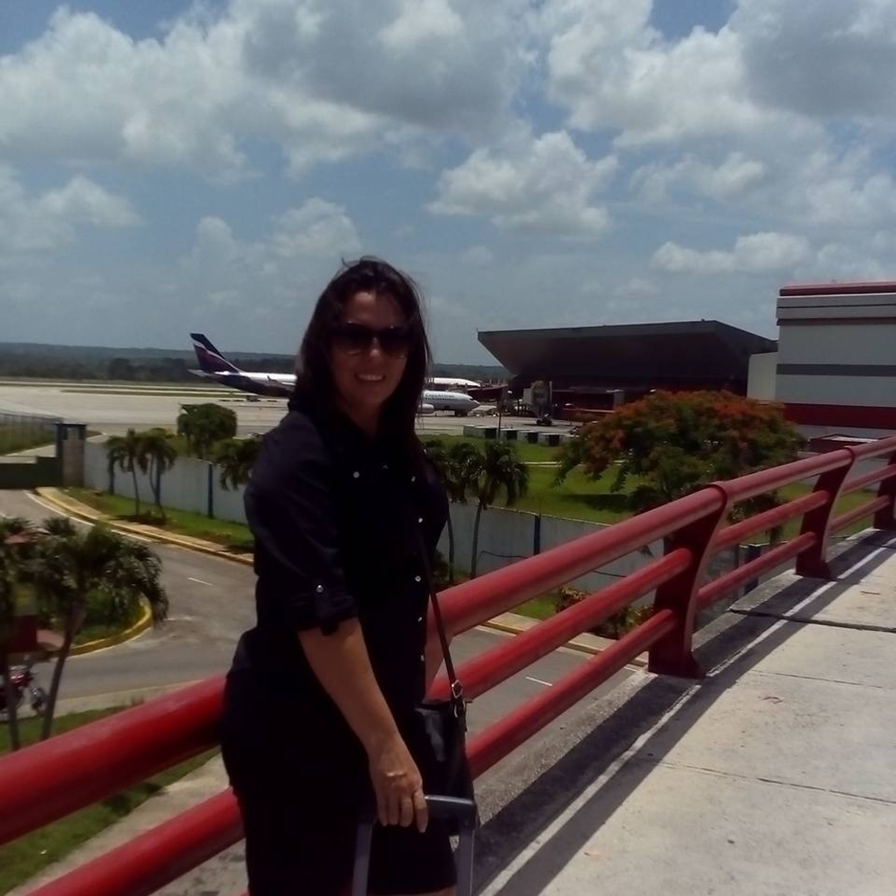 Meet your Posher, Yamile