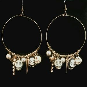 💋 Skull Cameo Spike Cross Charm Hoop Earrings