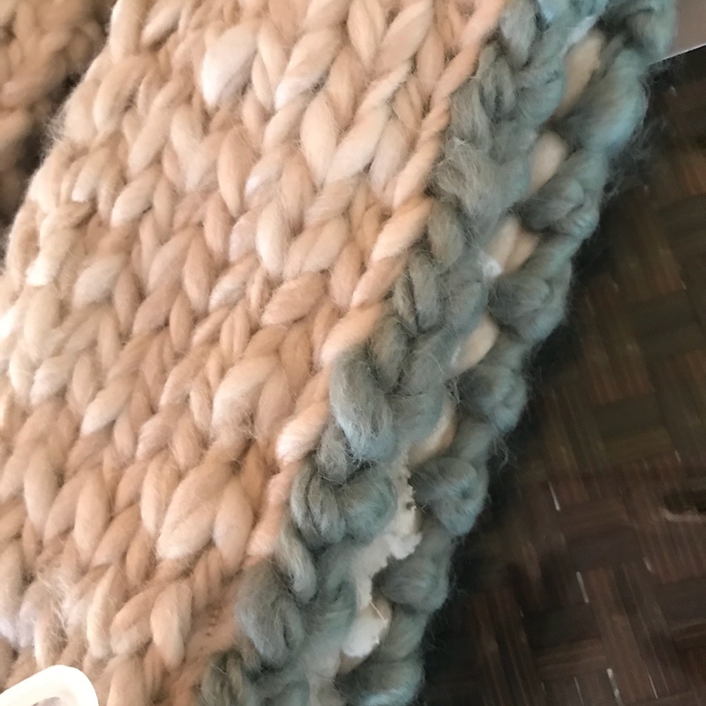 SNOWBALL HEADBAND W/CONTRAST PEPPLE - Picture 5 of 8