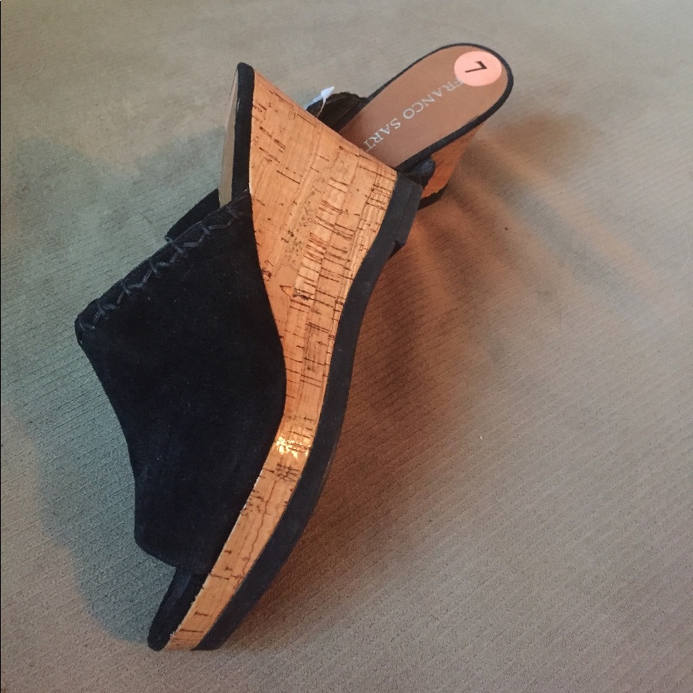 NEW FRANCO SARTO SUEDE PLATFORM SANDALS SIZE 7