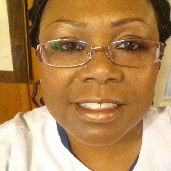 Meet your Posher, Beverly - Picture 1 of 1