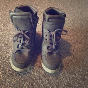 Candies 8 1/2 wedges sneakers