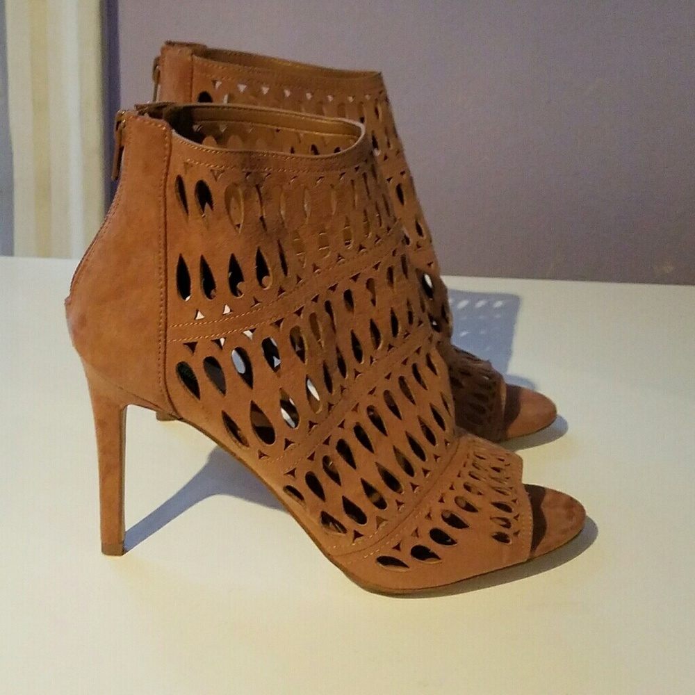 ❤Open toe booties - Picture 1 of 4