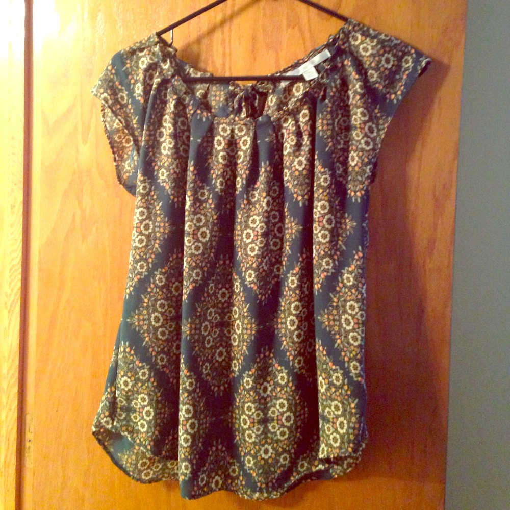 Perfect for fall under a cardigan or jacket!