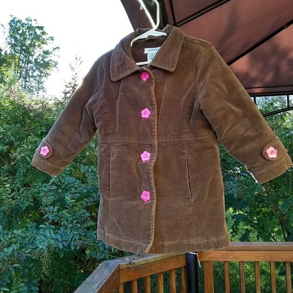 Warm and cute brown coat  flower buttons girls 2-4