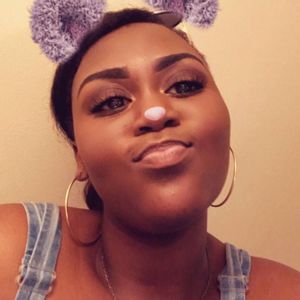 Meet your Posher, Pamela