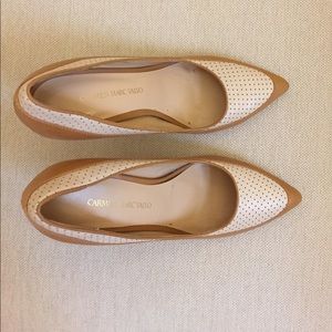 Carmen Marc Valvo shoes size 7/37