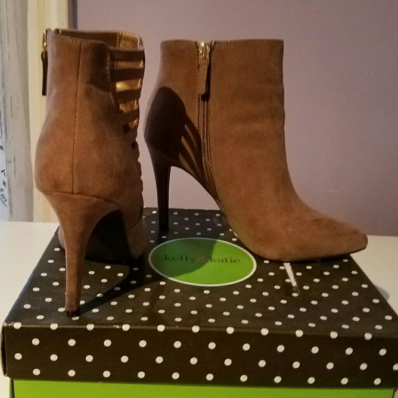 Ankle boots - Picture 2 of 3