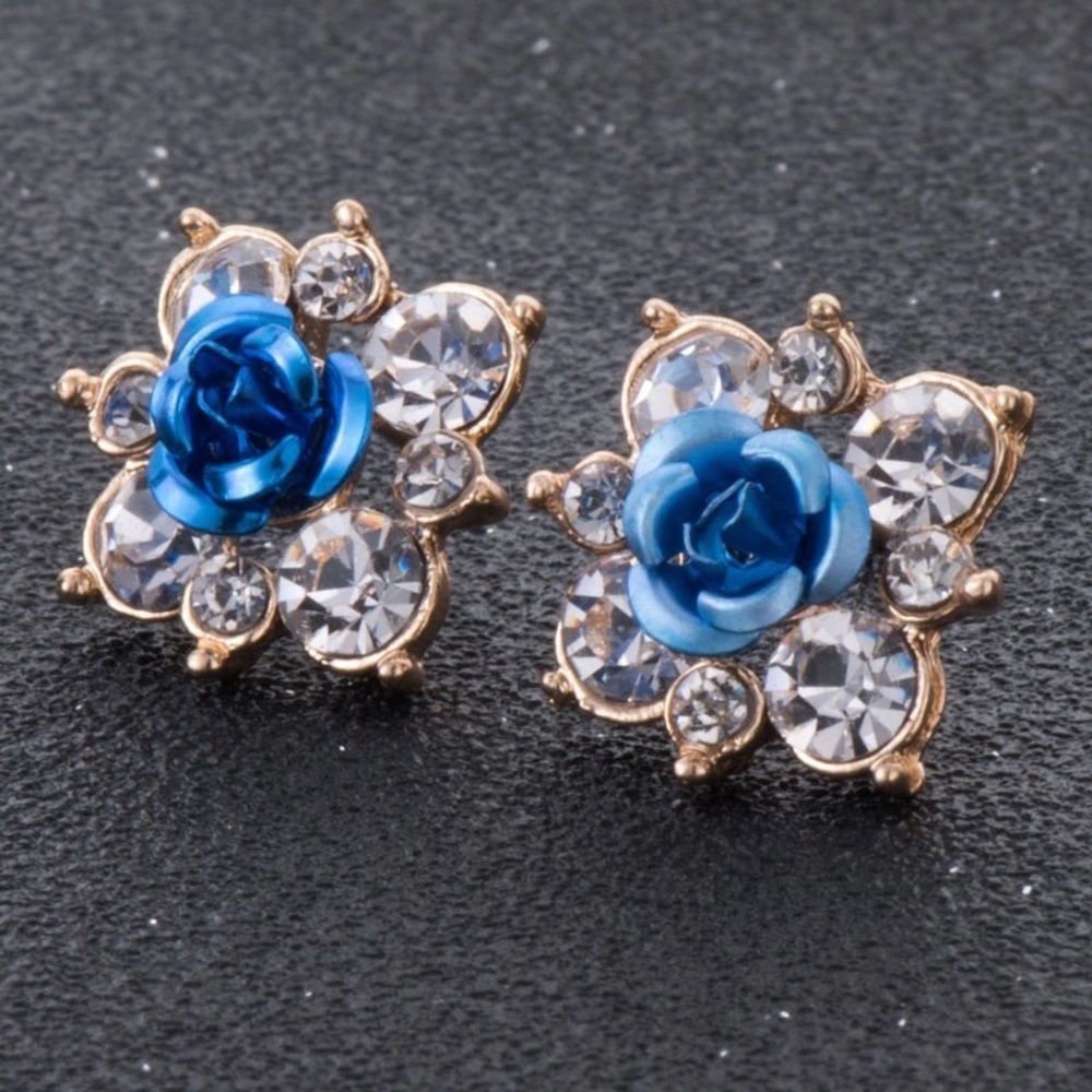 Rhinestone blue flower 🌺 crystal stud earrings