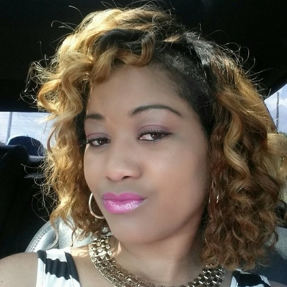 Meet your Posher, Tashena - Picture 1 of 1