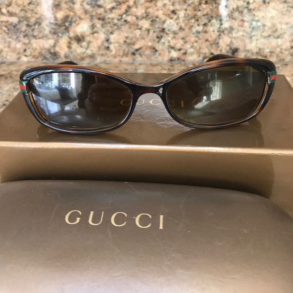 Gucci Sunglasses - Picture 2 of 7