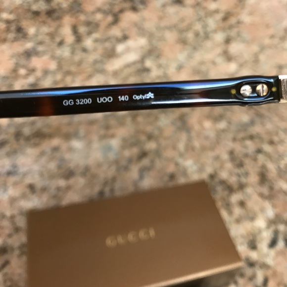 Gucci Sunglasses - Picture 5 of 7