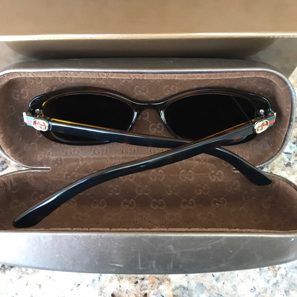Gucci Sunglasses - Picture 7 of 7
