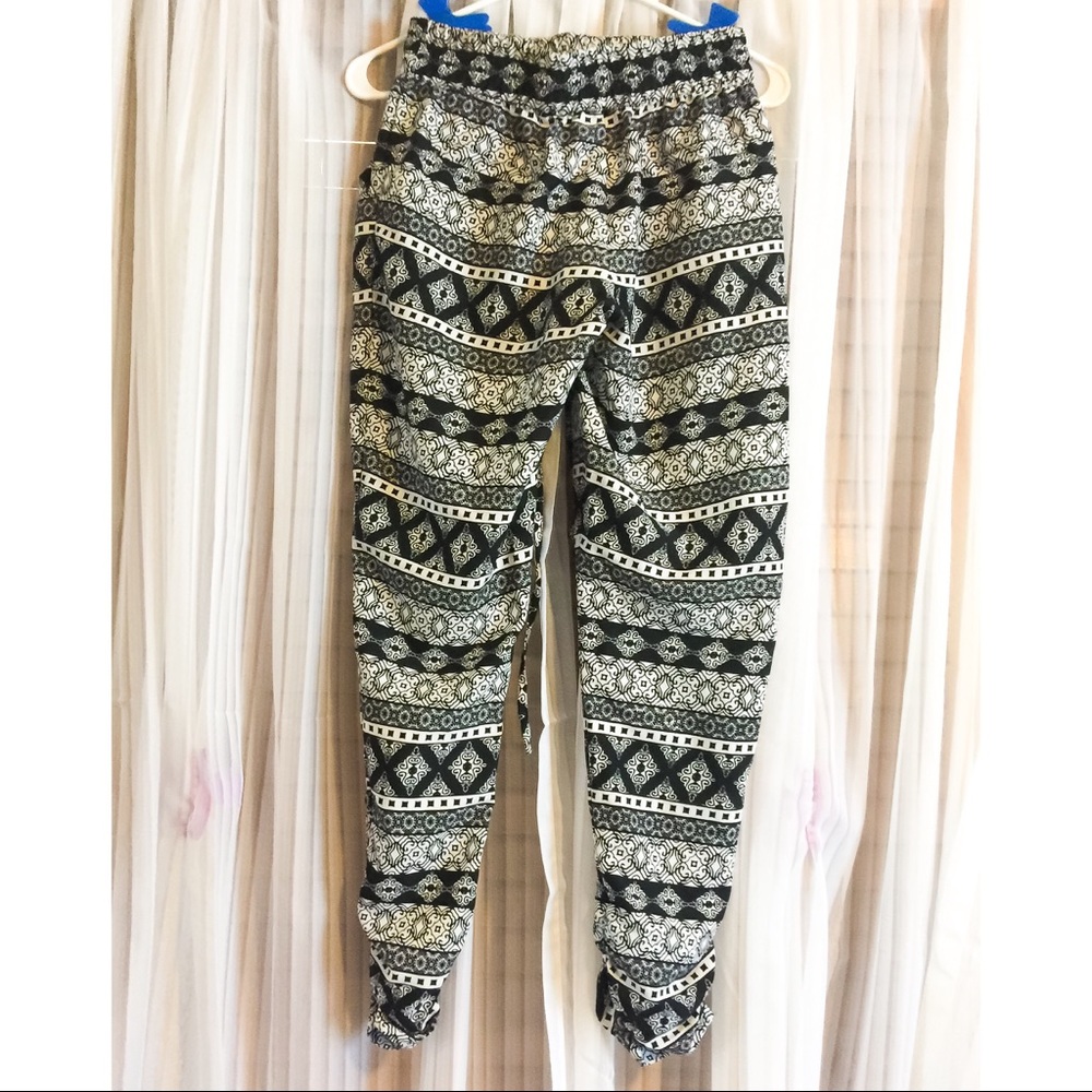 Charlotte Ruse Harem Pants | Black & White