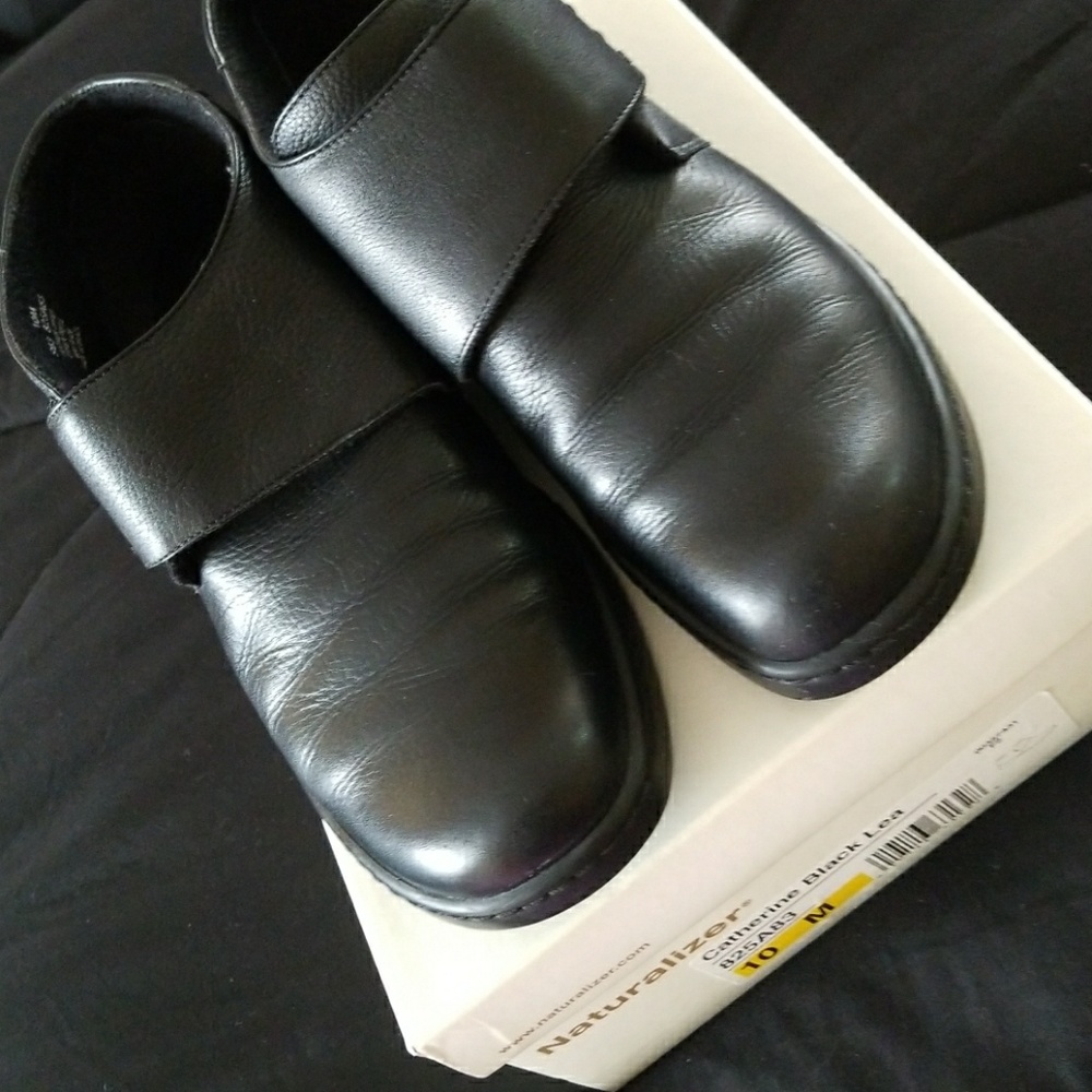 Black comfy booties!